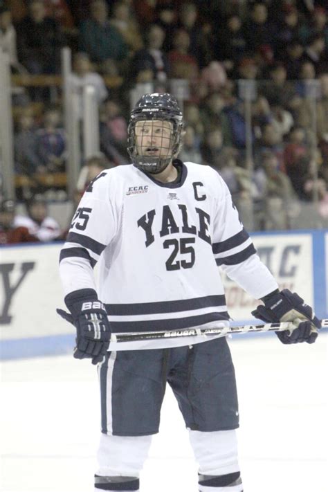 10+ Hockey Tips From Yale University Coaches