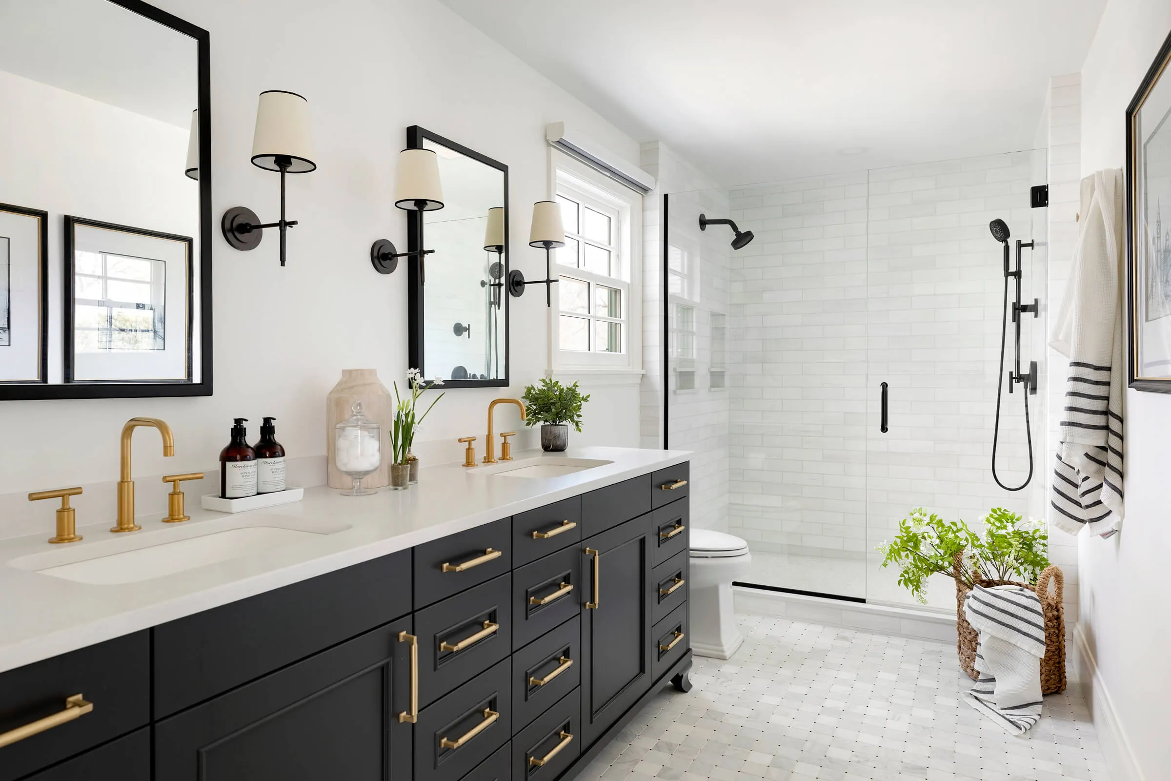 12 Bathroom Remodel Ideas To Save Space