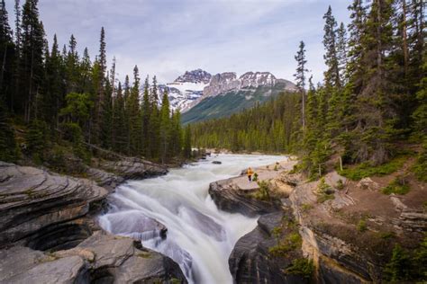 19 Best Stops On The Jasper To Lake Louise Drive