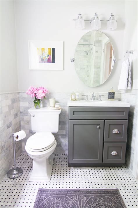 20 Stunning Small Bathroom Designs