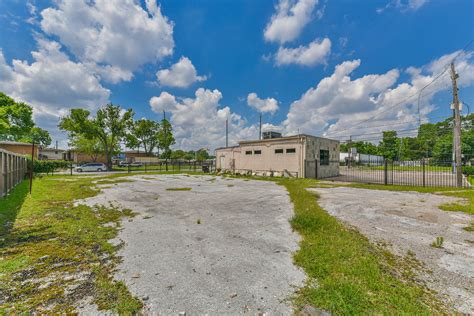 4802 Yale St Houston Tx 77018 Retail Property For Lease On Showcase Com