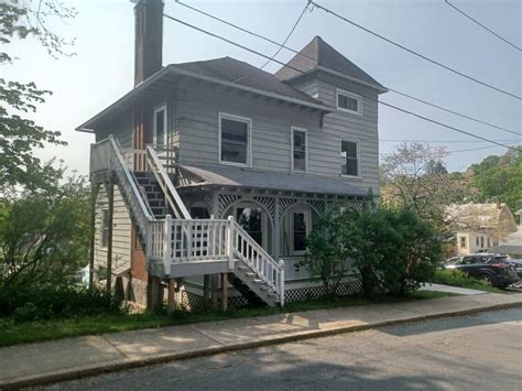 77 Yale St Unit Apt 1 North Adams Ma 01247 Room For Rent In North