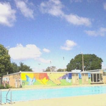 Alexandra Park Pool Info: Hours And Prices