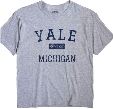 Amazon Com Greatcitees Yale Michigan T Shirt Est Clothing Shoes