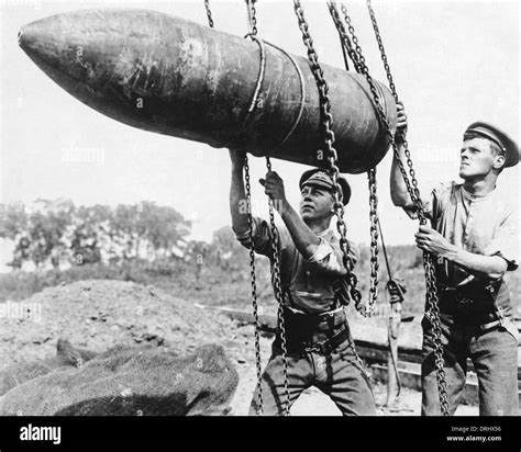 Artillery Shell Ww1 Hi Res Stock Photography And Images Alamy