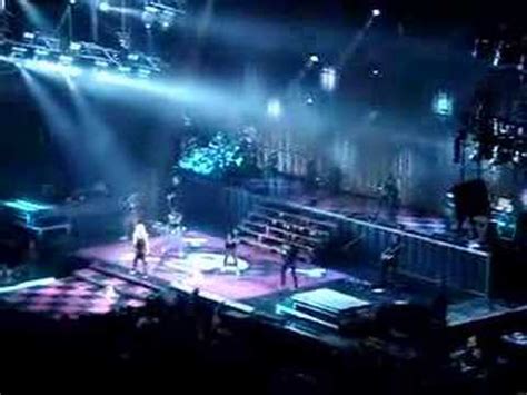 Avril Lavigne Edmonton Concert 03 12 2008 Part4 Youtube