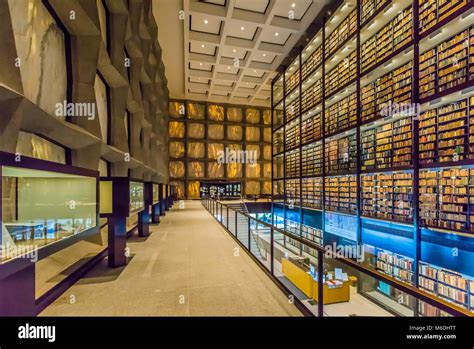 Beinecke Library Yale University New Haven Connecticut Usa Stock