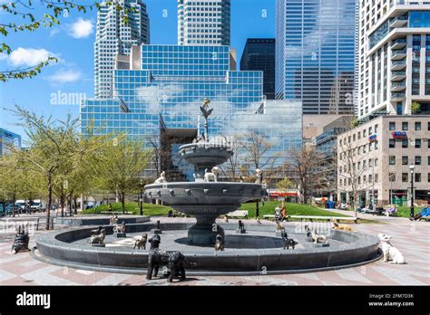 Berczy Park Toronto Hi Res Stock Photography And Images Alamy