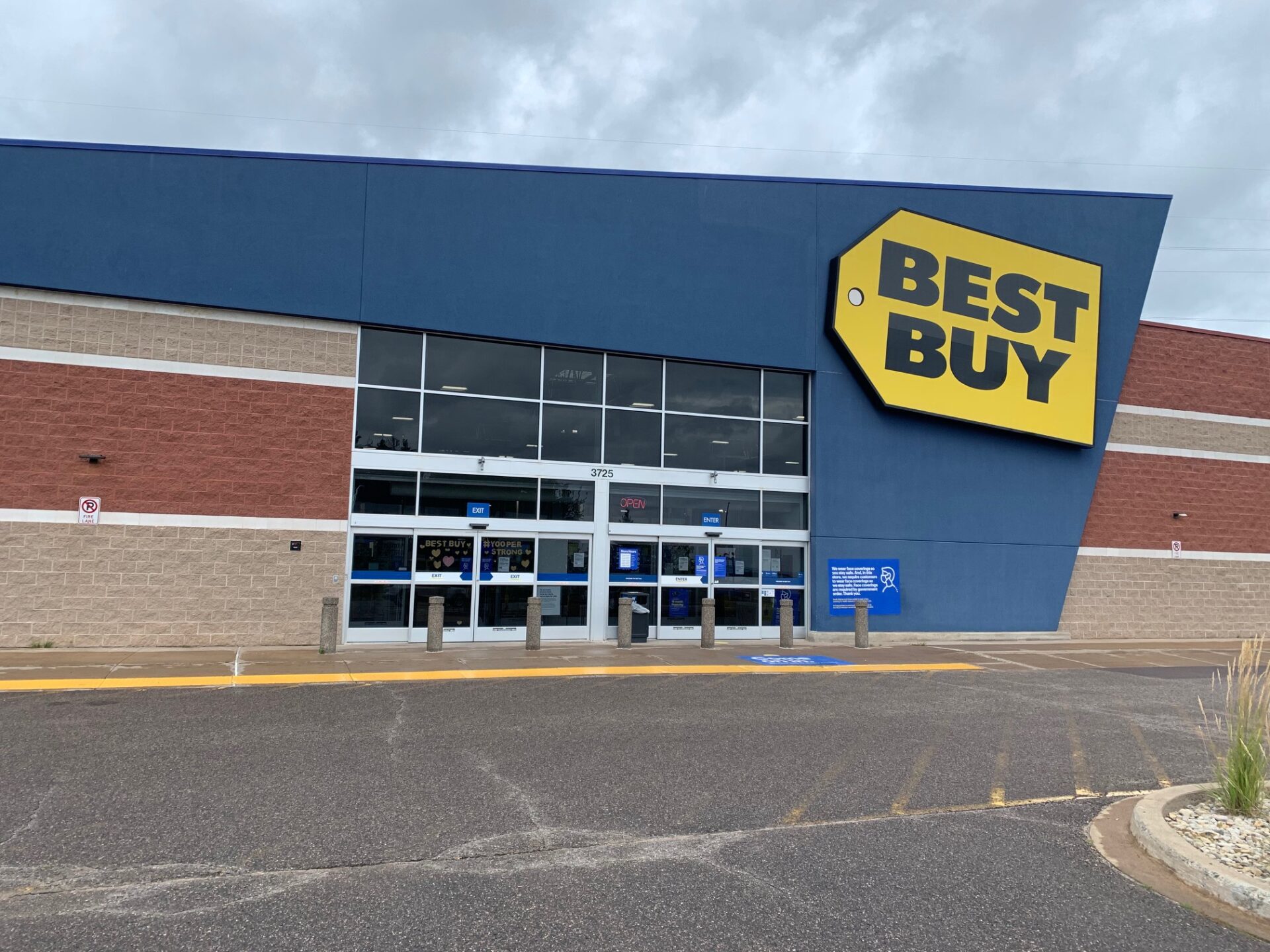 Best Buy Closing