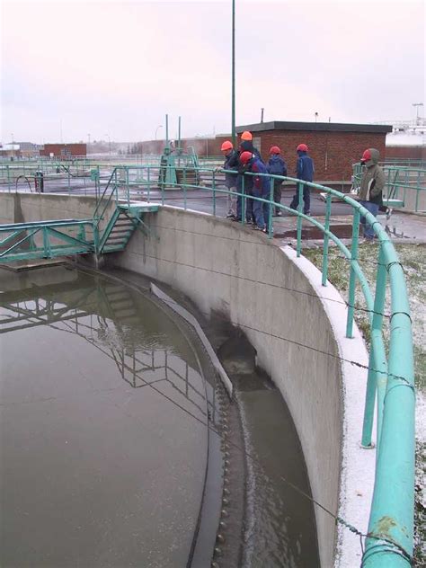 Bonnybrook Wastewater Treatment Plant Tour 2002