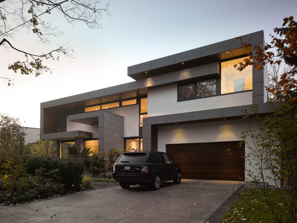 Captivating Contemporary House In Toronto Canada