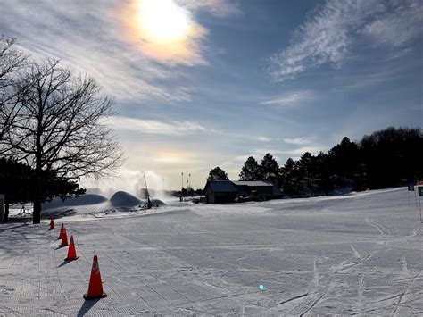 Centennial Park Ski Chalet: Easy Slope Access Always