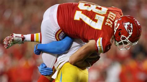 Chiefs Travis Kelce Recalls Powerbomb From Chargers Derwin James This Is Not About To End Well For Me Sporting News