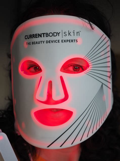 Currentbody Skin Led Light Therapy Mask Review The Velvet Life