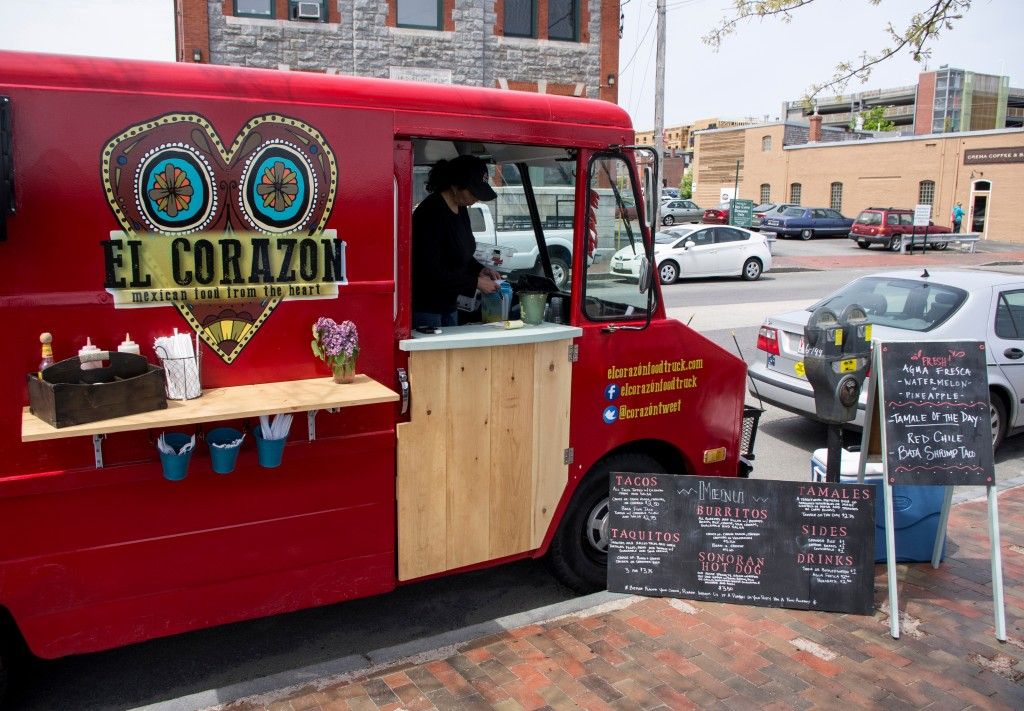 Dine At A Food Truck For Your Maine Course Meal The Cheap New England