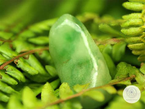 Discover The Emotional Healing Properties Of Aventurine Signsmystery