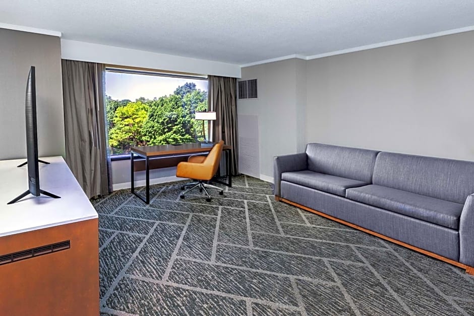 Doubletree Hotel Tulsa Yale: Book Now & Save