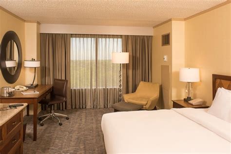 Doubletree Tulsa Warren Place Tulsa Ok 6110 South Yale 74136