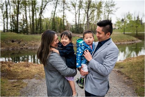 Edworthy Park Extended Family Calgary Family Photographer