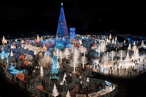 Enchant The World S Largest Christmas Light Spectacular Papercity