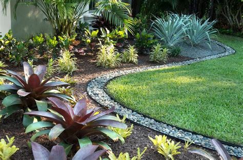 Florida Landscaping: Low Maintenance Plant Choices