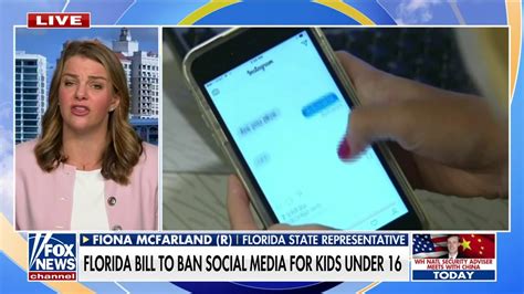 Florida Lawmakers Advance Bill That Would Ban Kids Under 16 From Social