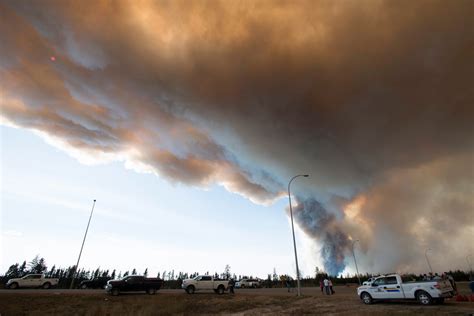 Fort Mcmurray Wildfire In Alberta Could Double In Size Over Weekend