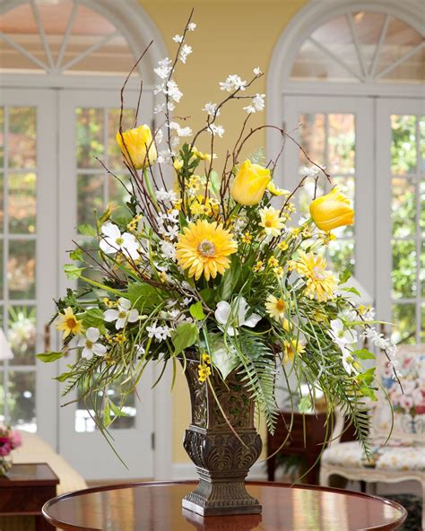 Glass Flowers Guide: Beautiful Arrangements