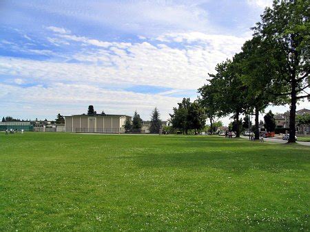 Gordon Park Vancouver: Explore Local Amenities