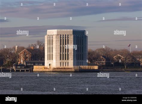 Governor Amp 39 S Bridge Lookout Hi Res Stock Photography And Images Alamy