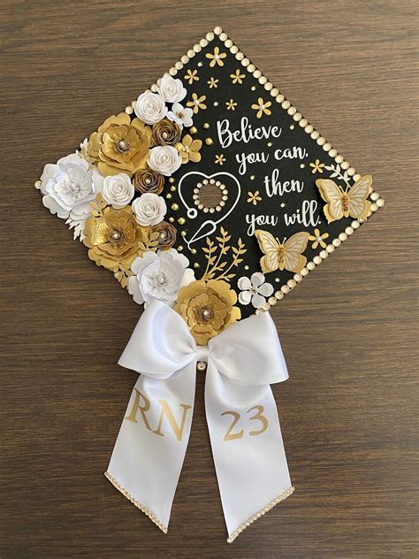 Graduation Cap Floral Design In 2023 Graduation Cap Designs