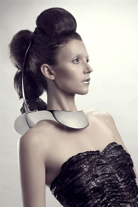 Hanwen Shen London College Of Fashion Showtime Trending Chokers