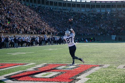 Harvard And Yale Football