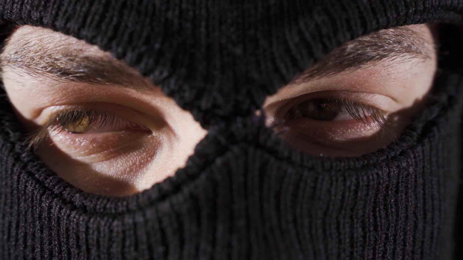 How Burglars Break In 5 Sneaky Tactics Home Intruders Use And How To