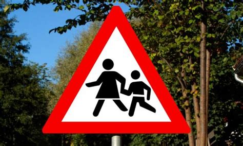 How Do School Zone Signs Work? Compliance Tips