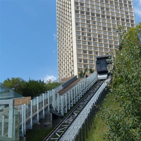 How Does 100 Street Funicular Work? Easy Access