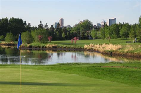 How Hard Is Confederation Park Golf? Course Guide