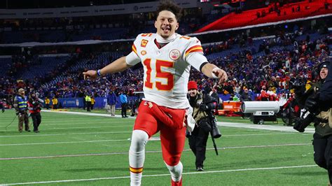 How Much Does Patrick Mahomes Make Super Bowl Qb Salary Bonus Info