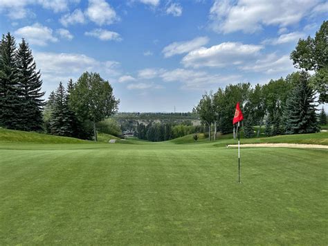 How To Book Calgary Golf? Simple Online Reservations