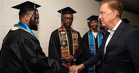 Inmates Graduate From Yale