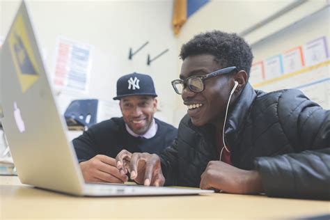 Inspiring Black Male Youth To Build A Bold New Future The Giving List