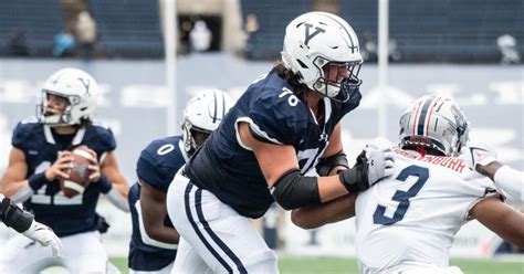 Jonathan Mendoza Senior Offensive Lineman Yale