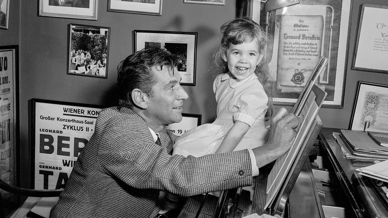 Leonard Bernstein Through His Daughter S Eyes The New Yorker