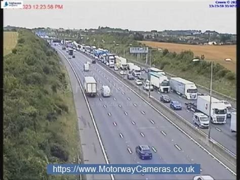 M25 Traffic As Car And Lorry Crash Near Qe2 Bridge Shuts Motorway