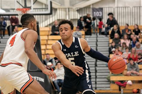 Men S Basketball Yale Alone In First After Runaway 88 64 Win At