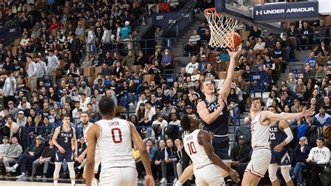 Men S Basketball Yale Beats Harvard And Dartmouth Gaining Momentum