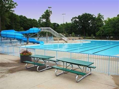 Monarch Park Pool Info: Amenities & Lessons