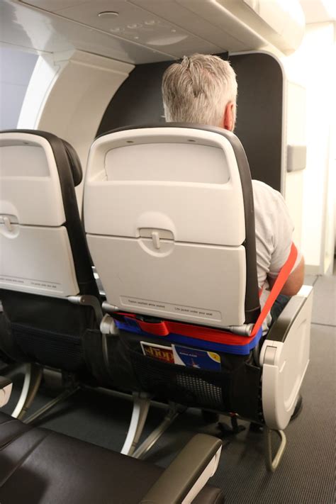 New Restraint System Addresses Airline Passenger Violence Runway