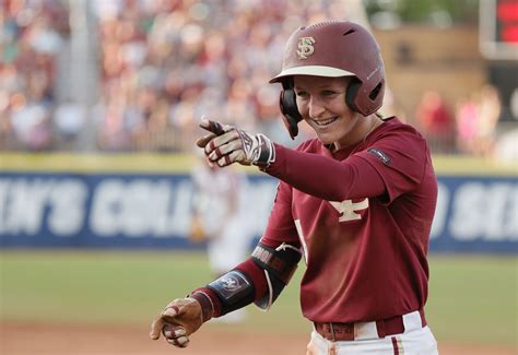 No 10 Fsu Softball Takes The First Game Of The College World Series