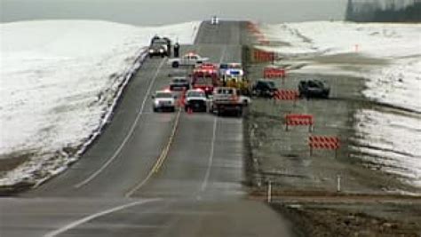 Northern Alberta Head On Crash Claims 7 Lives Cbc News